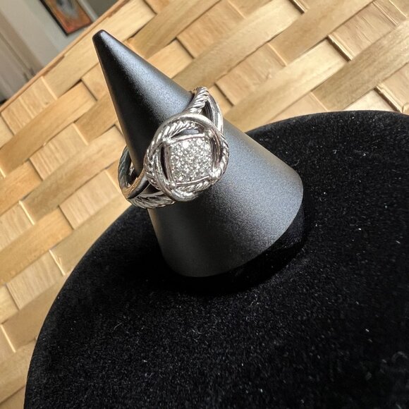 David Yurman Infinity Ring with Diamonds STYLE NUMBER: R12610DSSADI85 - Picture 5 of 7